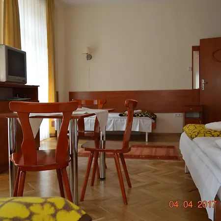 Ośrodek wypoczynkowy Nowy Dom Zdrojowy *