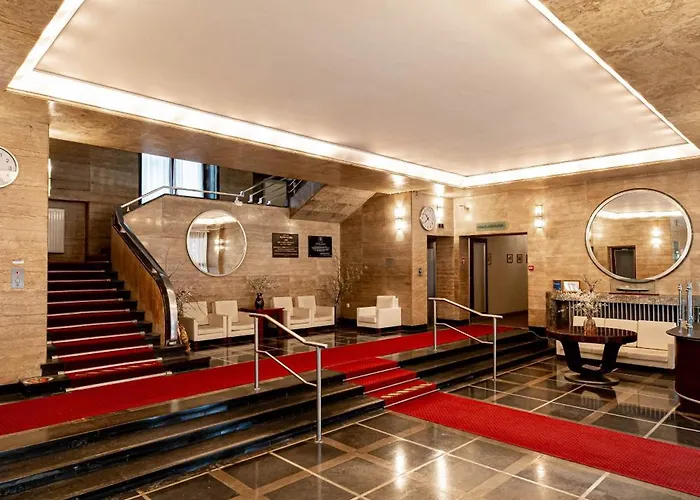 Nowy Dom Zdrojowy リゾート クリニツァ・ズドルイ